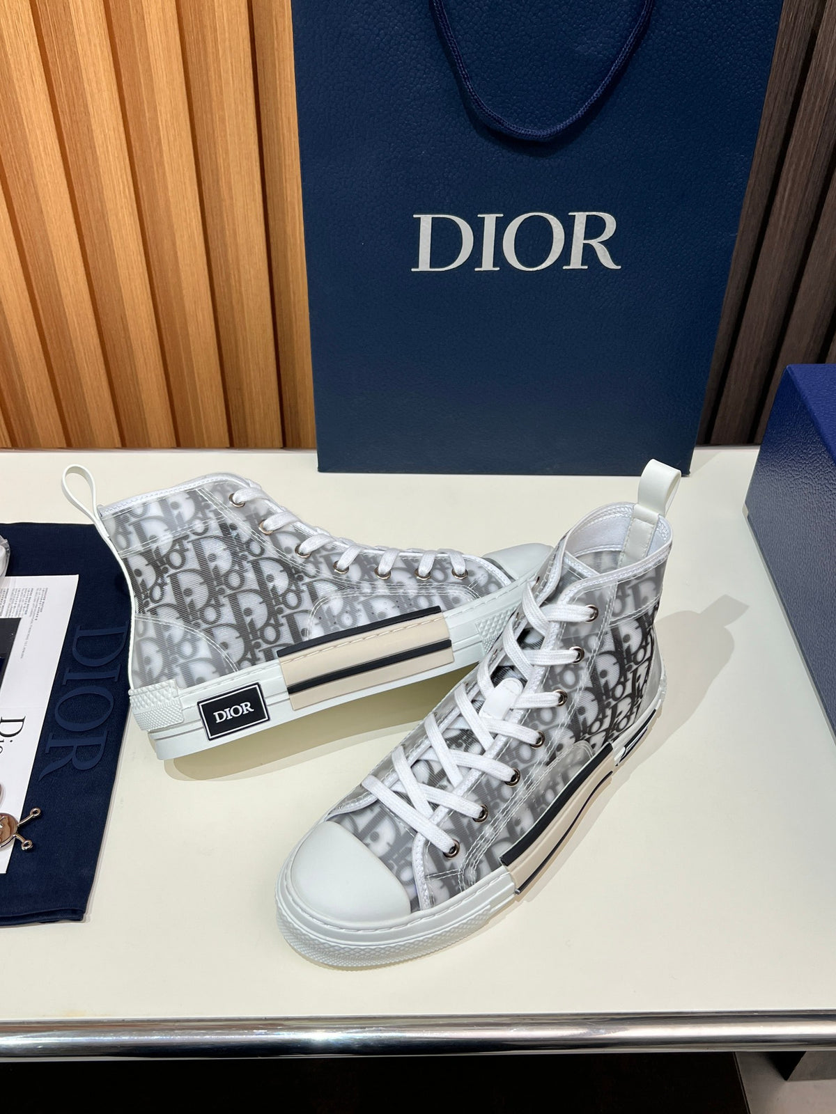 Dior