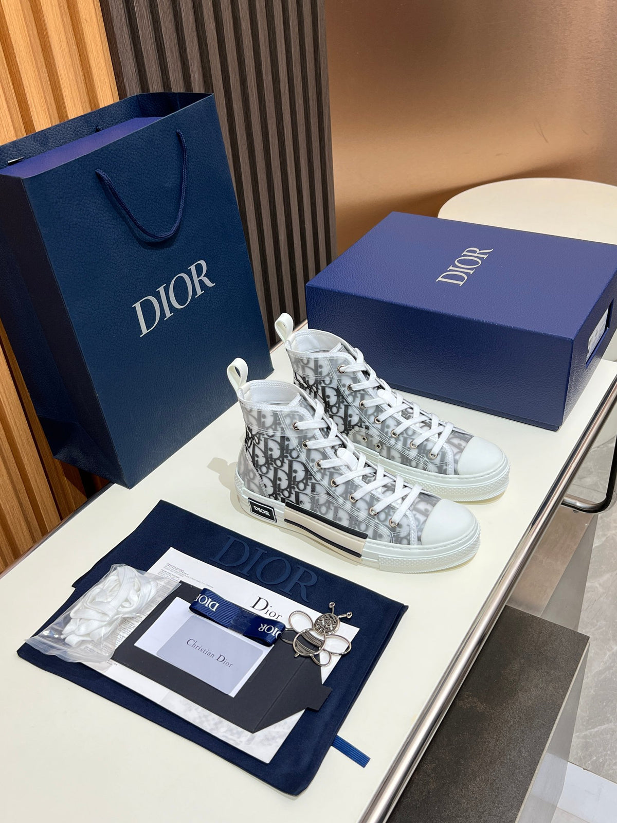 Dior