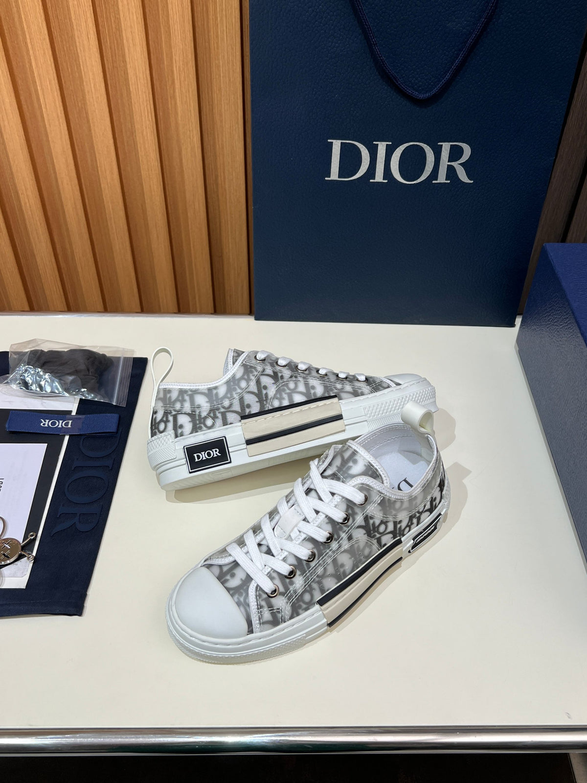Dior