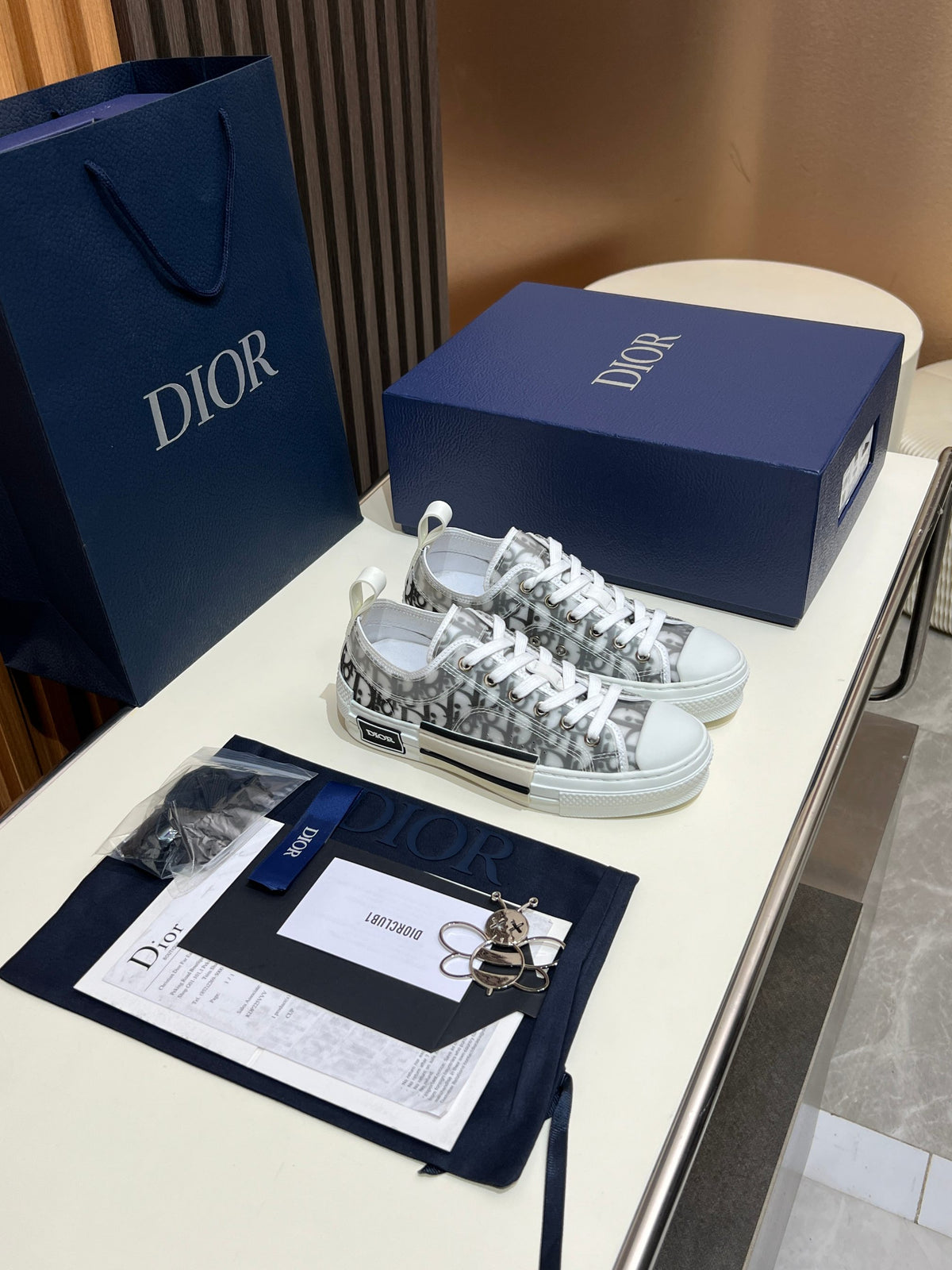 Dior