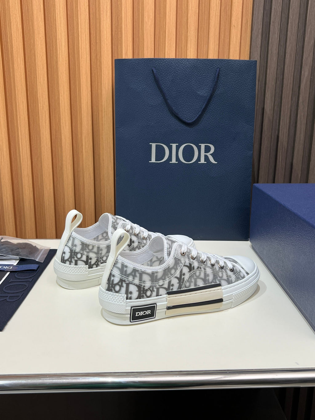 Dior