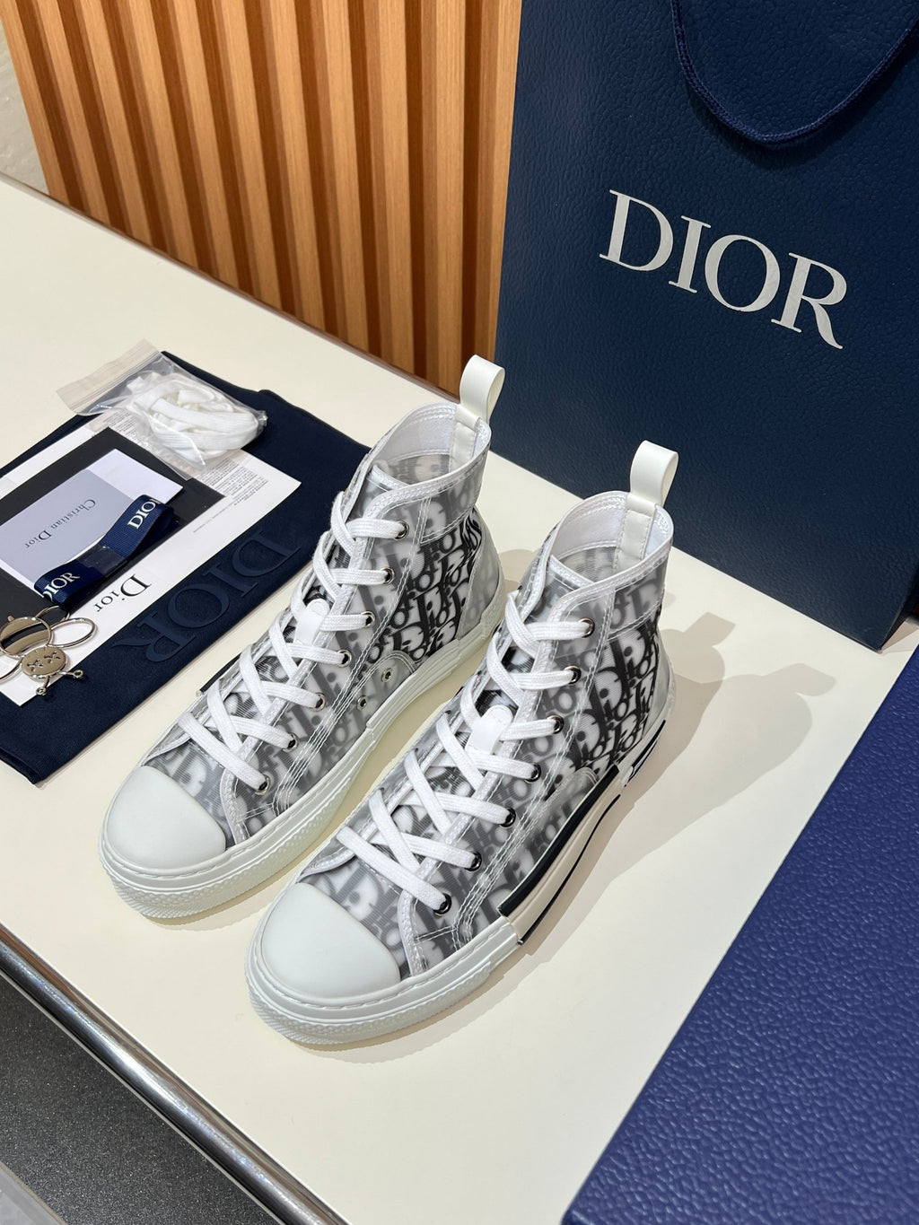 Dior