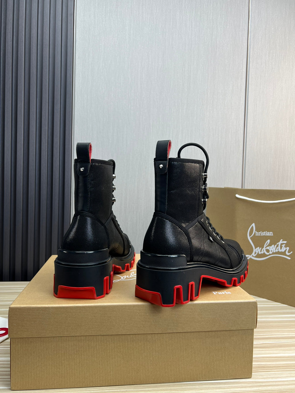 Christian Louboutin Panaroot Dune