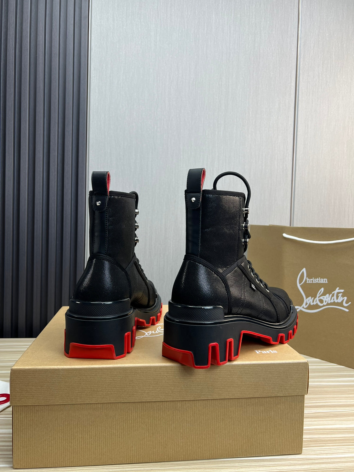 Christian Louboutin Panaroot Dune
