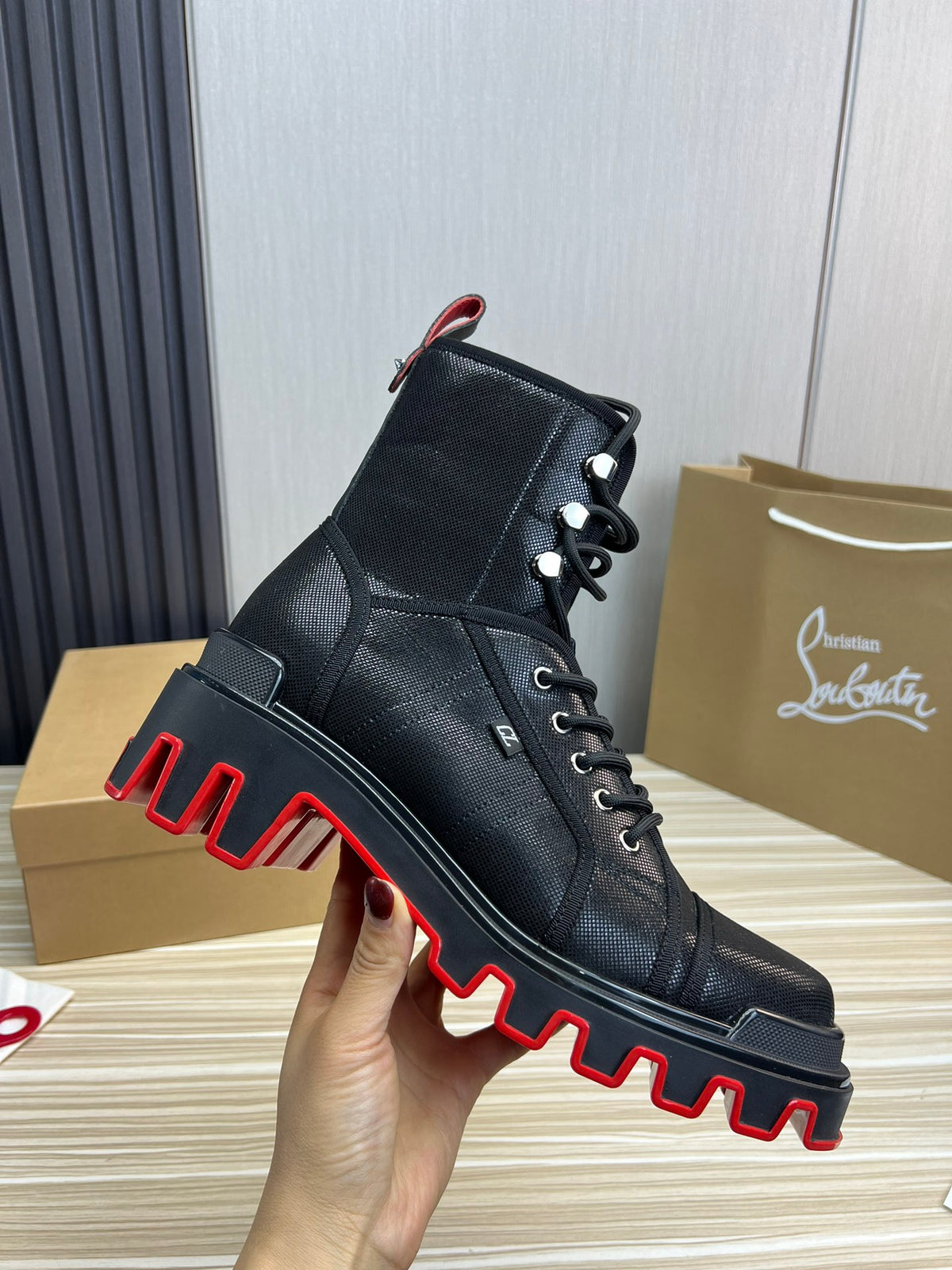 Christian Louboutin Panaroot Dune