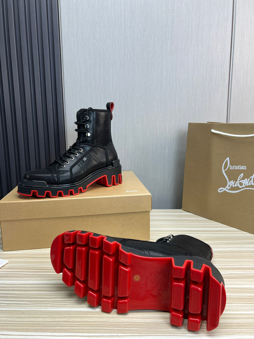 Christian Louboutin Panaroot Dune