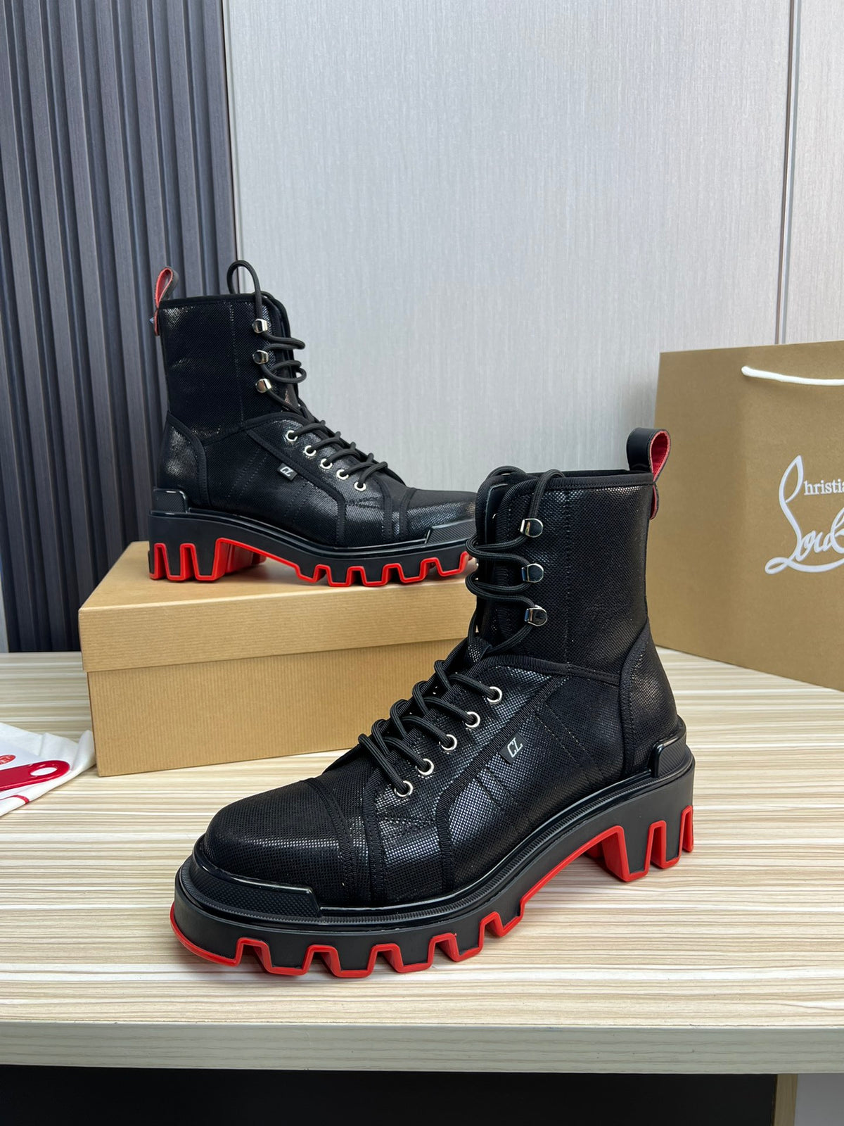 Christian Louboutin Panaroot Dune