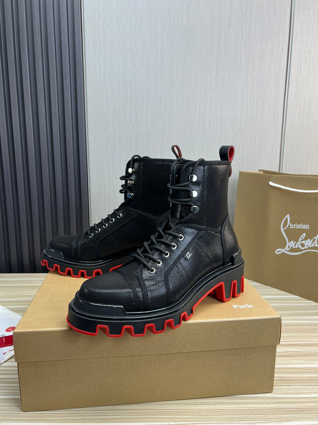 Christian Louboutin Panaroot Dune